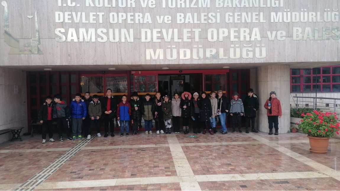 4/A VE 4/B SINIFLARIMIZIN TİYATRO HEYECENI